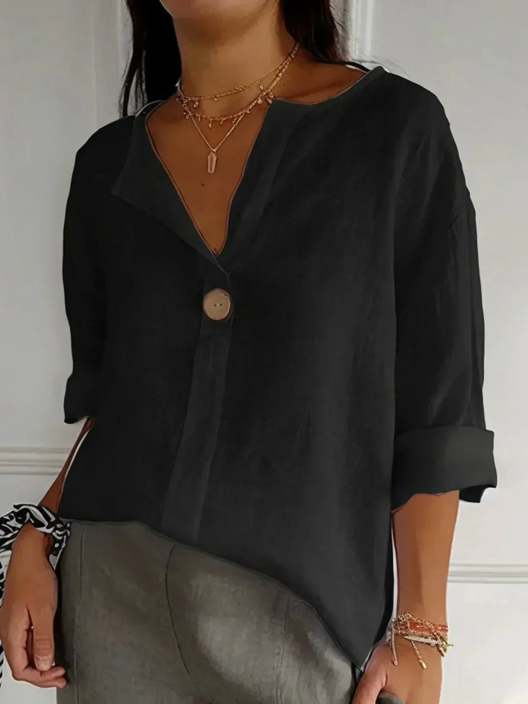 Luna - Casual V-Neck Blouse
