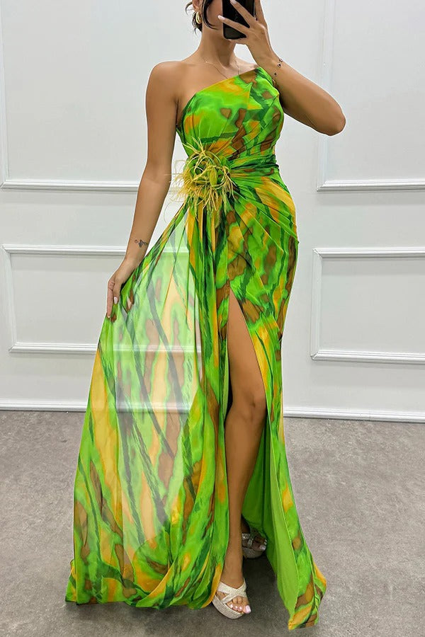 Cecelia | Dress with a Split Sleeve