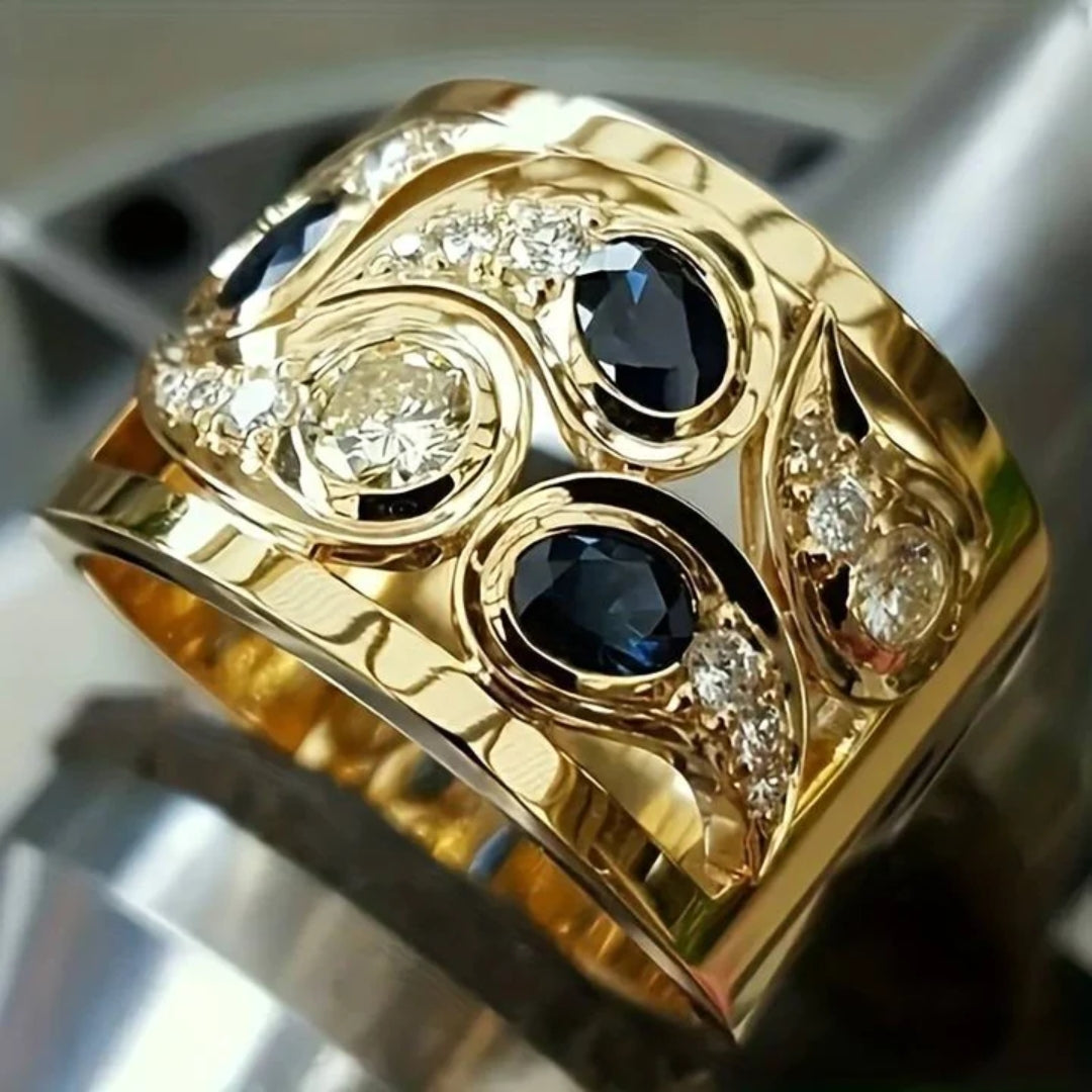Vintage shiny ring