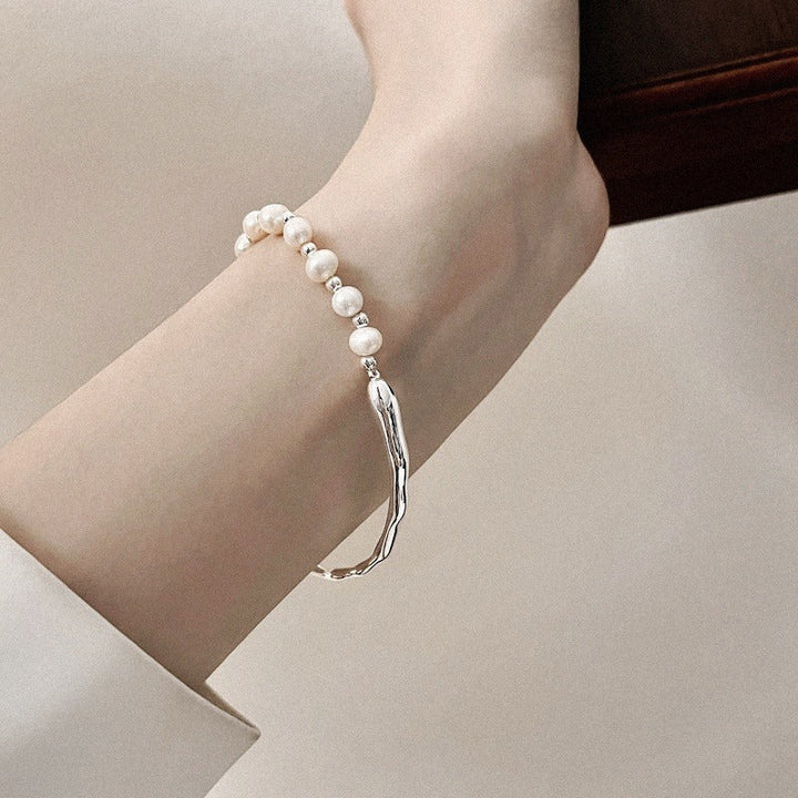 Rigid Bracelet with Pearls